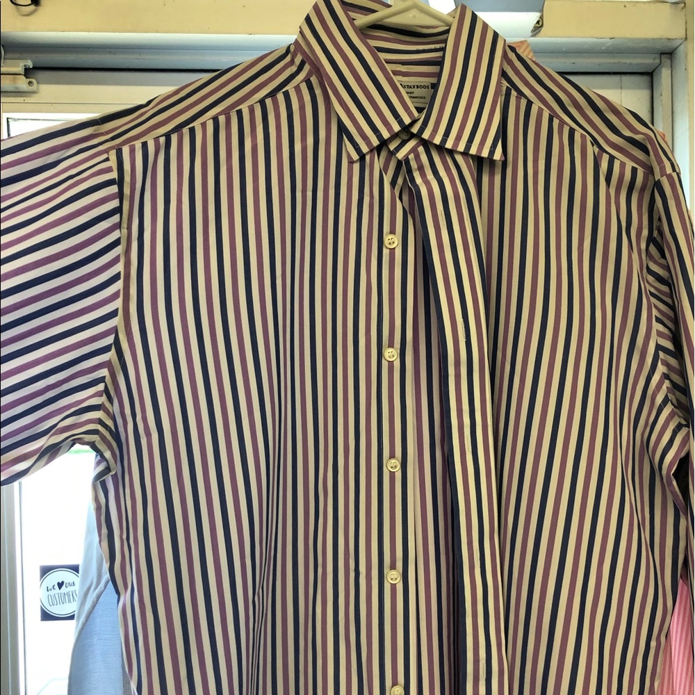 Esmail Astanboos shirt